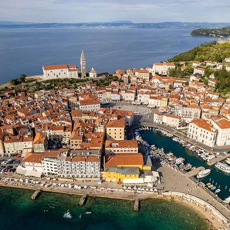 Sailor's Haven Piran